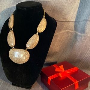 Elegant Gold Necklace